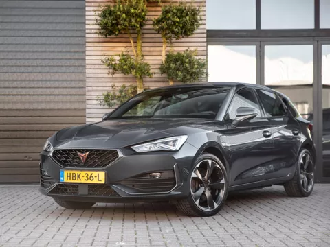 CUPRA Leon Sportstourer 1.4 e-Hybrid VZ Adrenaline Kuipstoel ACC Leer CUPRA Leon Sportstourer 1.4 e-Hybrid VZ Adrenaline Kuipstoel ACC Leer