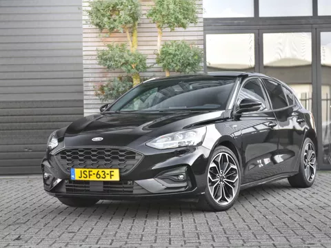 Ford Focus 1.5 EcoBoost ST Line Business Feestdagen geopend bel voor een afspraak. B&amp;O, Panoramadak, Adaptieve, cruise control Led verlichting, 18 inch Velgen