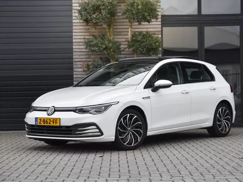 Volkswagen Golf 1.5 TSI Feestdagen geopend bel voor een afspraak. 1ST Edition Navi Qled Adaptive Cruise Control