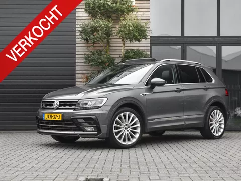 Volkswagen Tiguan 2.0 TSI 4Motion Highline R-Line 220 PK Trekhaak Panoramadak Camera 20 inch velgen